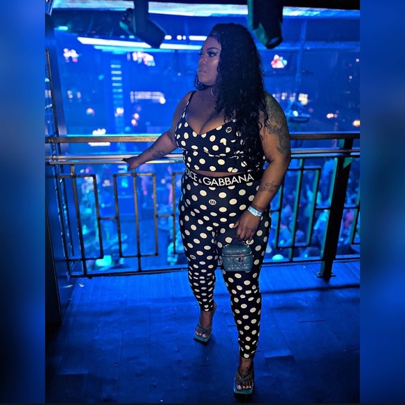 Meet your Posher, Neet - Picture 11 of 17